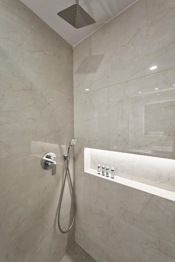 Urban Heights 3Bd Apt, Next To Hilton Athena Bagian luar foto