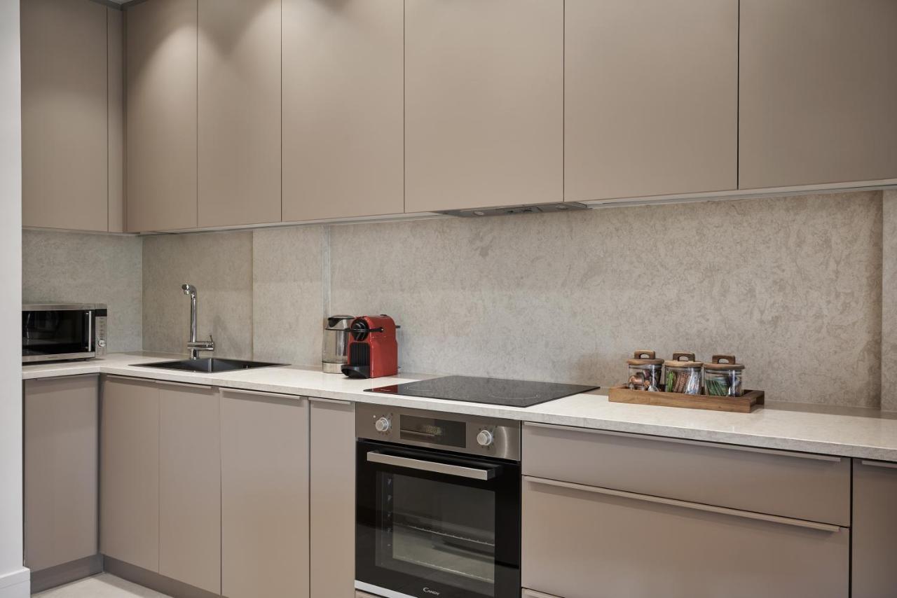 Urban Heights 3Bd Apt, Next To Hilton Athena Bagian luar foto