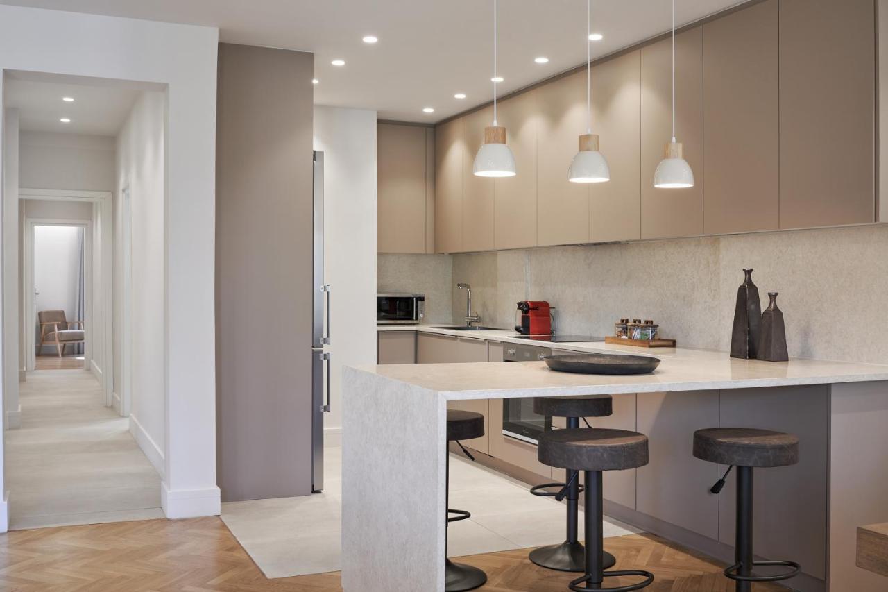 Urban Heights 3Bd Apt, Next To Hilton Athena Bagian luar foto